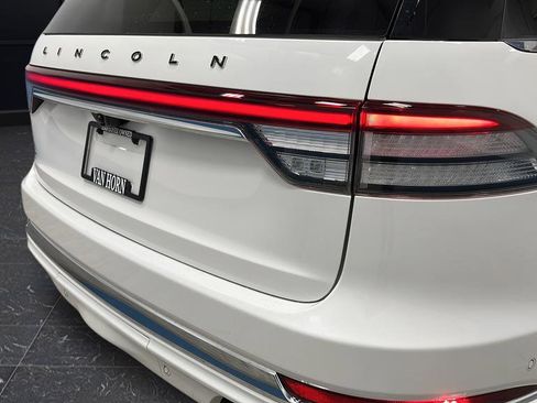 Used 2022 Lincoln Aviator Black Label Grand Touring w/ Class IV Trailer Tow Package image 35