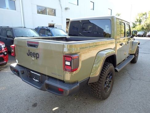 New 2025 Jeep Gladiator Sport image 6