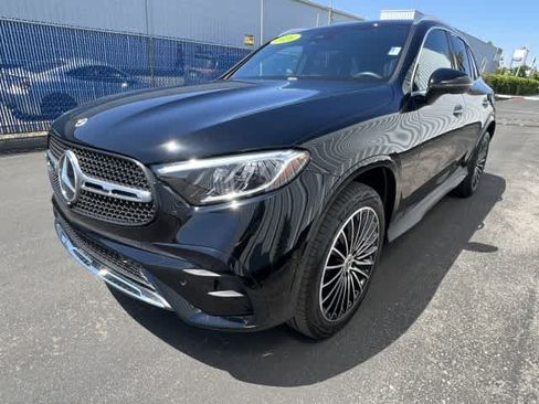 Used 2026 Mercedes-Benz GLC 300 image 9