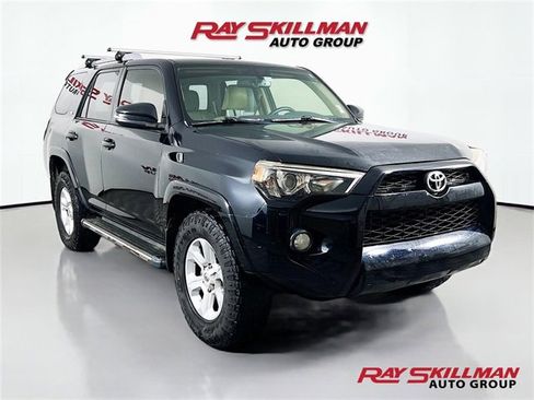 Used 2017 Toyota 4Runner SR5 image 1