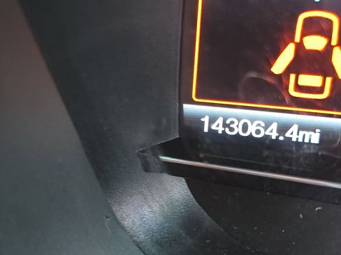 Used 2016 Ford Explorer XLT w/ Equipment Group 202A image 14