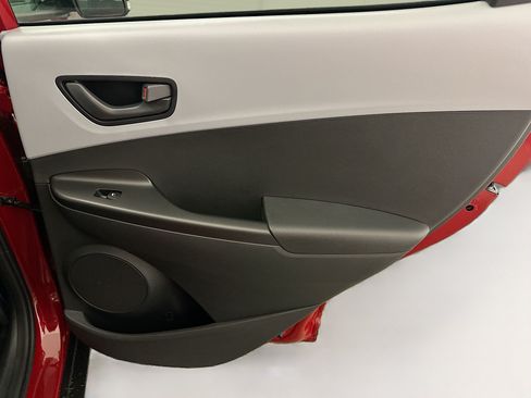 Used 2019 Hyundai Kona SEL AWD/4WD image 30