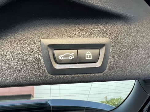 Used 2021 BMW X5 sDrive40i w/ Premium Package image 11