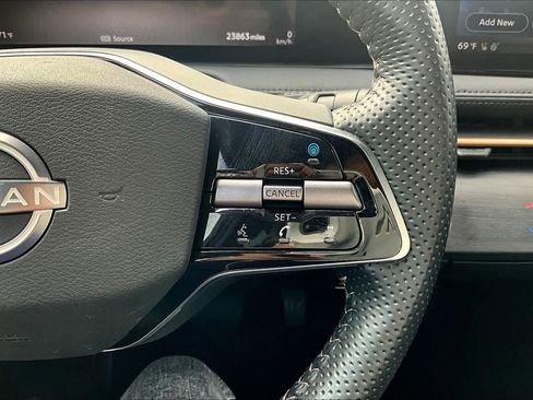 Used 2023 Nissan Ariya FWD image 23