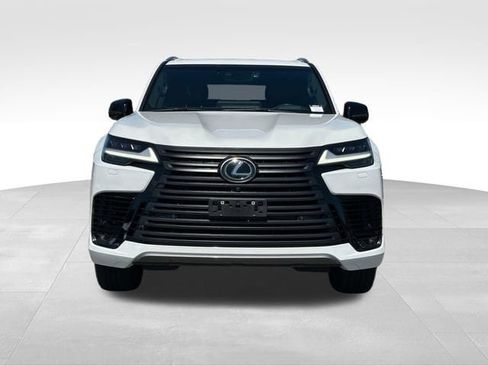 Used 2023 Lexus LX 600 4WD w/ Appearance Package image 8