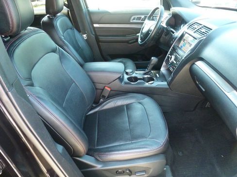 Used 2019 Ford Explorer Sport w/ Equipment Group 401A AWD/4WD image 33