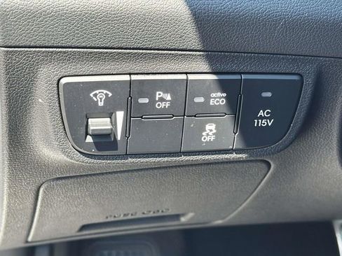 Used 2016 Hyundai Veloster w/ Option Group 03 FWD image 23