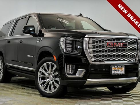 Used 2023 GMC Yukon XL Denali AWD/4WD image 1