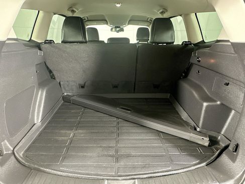 Used 2019 Ford Escape Titanium image 28