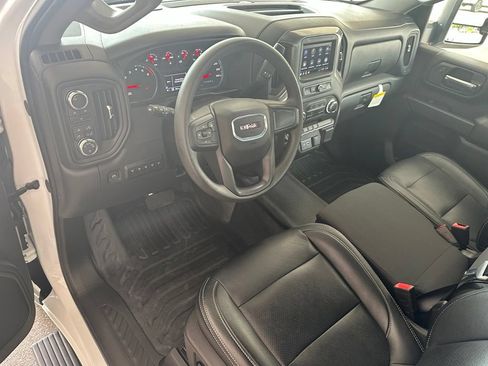 Used 2025 GMC Sierra 2500 Pro AWD/4WD image 13