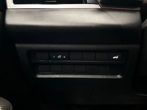 Used 2024 Mitsubishi Outlander SE image 30