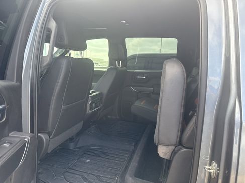 Used 2019 GMC Sierra 1500 AT4 w/ Off Road Performance Package image 11