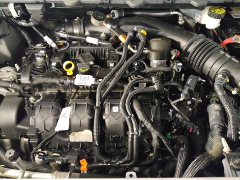 Used 2020 Ford Edge SE image 30