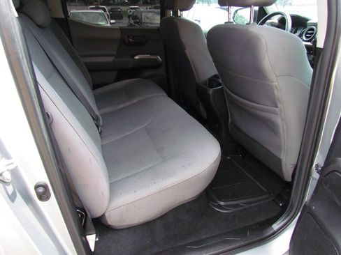 Used 2021 Toyota Tacoma SR5 RWD image 14