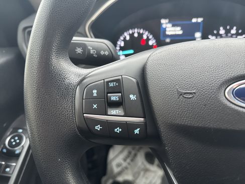 Used 2020 Ford Escape SE image 19