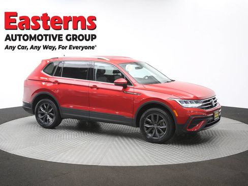 Used 2023 Volkswagen Tiguan SE AWD/4WD image 45