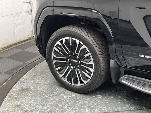 Used 2026 GMC Sierra EV Denali AWD/4WD image 34
