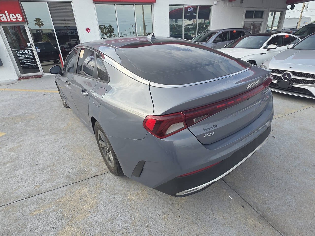 Used 2022 Kia K5 LX FWD image 4