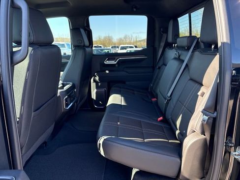 Used 2026 Chevrolet Silverado 1500 High Country w/ Midnight Edition AWD/4WD image 19