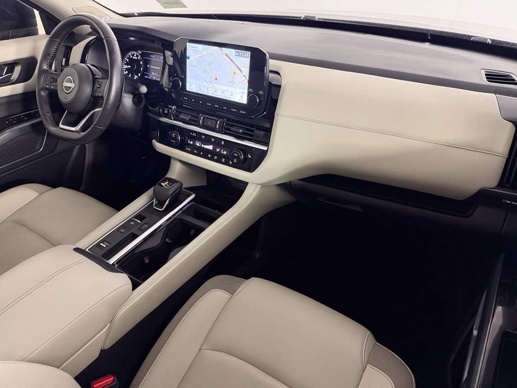 Used 2025 Nissan Pathfinder SL w/ SL Premium Package FWD image 14