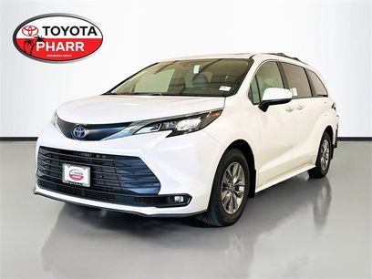 New 2025 Toyota Sienna XLE
