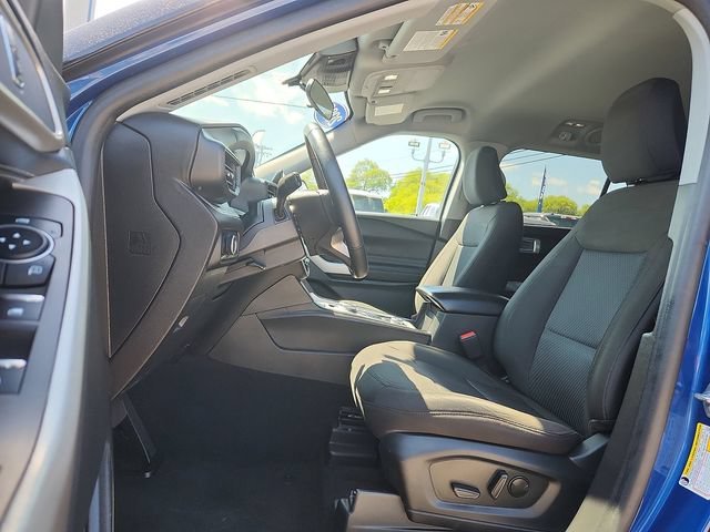Used 2023 Ford Explorer XLT AWD/4WD image 9