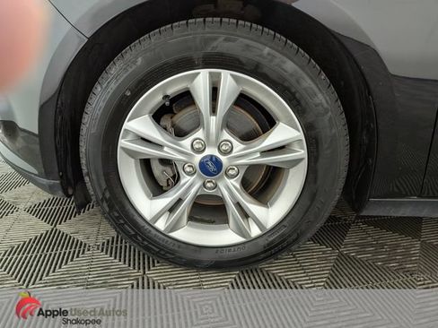 Used 2014 Ford Focus SE w/ SE Winter Package FWD image 38