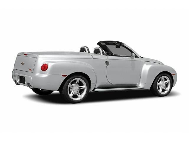 Used 2005 Chevrolet SSR w/ Preferred Equipment Group RWD image 2