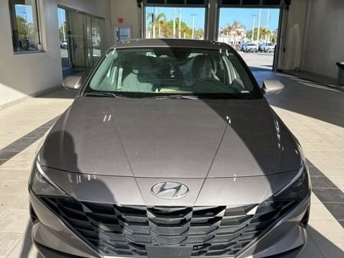 Used 2023 Hyundai Elantra SEL w/ Convenience Package image 1