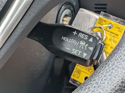 Used 2019 Toyota Corolla L image 30