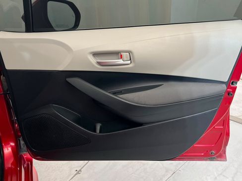 Used 2021 Toyota Corolla LE FWD image 22