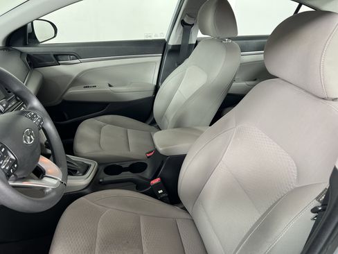Used 2020 Hyundai Elantra SE FWD image 16