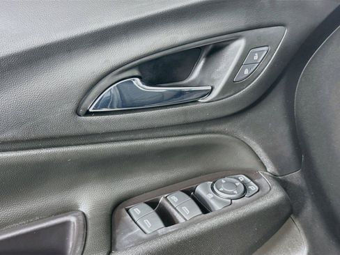 Used 2019 Chevrolet Equinox LT AWD/4WD image 18