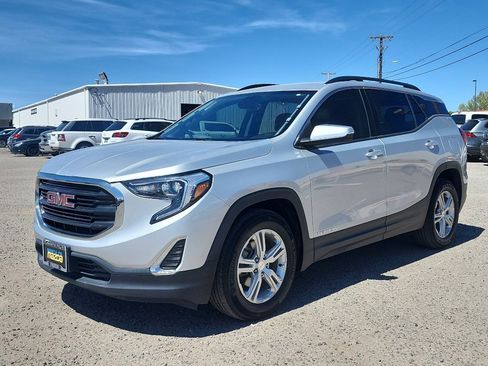 Used 2020 GMC Terrain SLE w/ Driver Convenience Package image 1