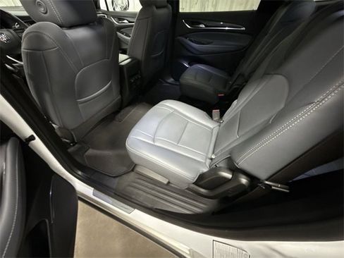 Used 2024 Buick Enclave Premium image 57