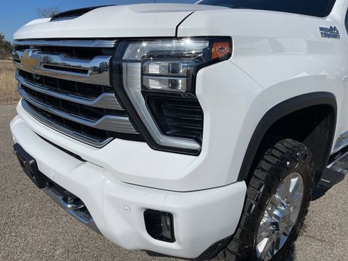 Used 2024 Chevrolet Silverado 2500 High Country w/ High Country Premium Package image 9