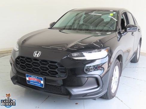 Used 2025 Honda HR-V LX image 8