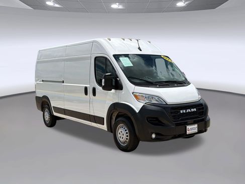 Used 2024 RAM ProMaster 2500 w/ Convenience Group FWD image 7