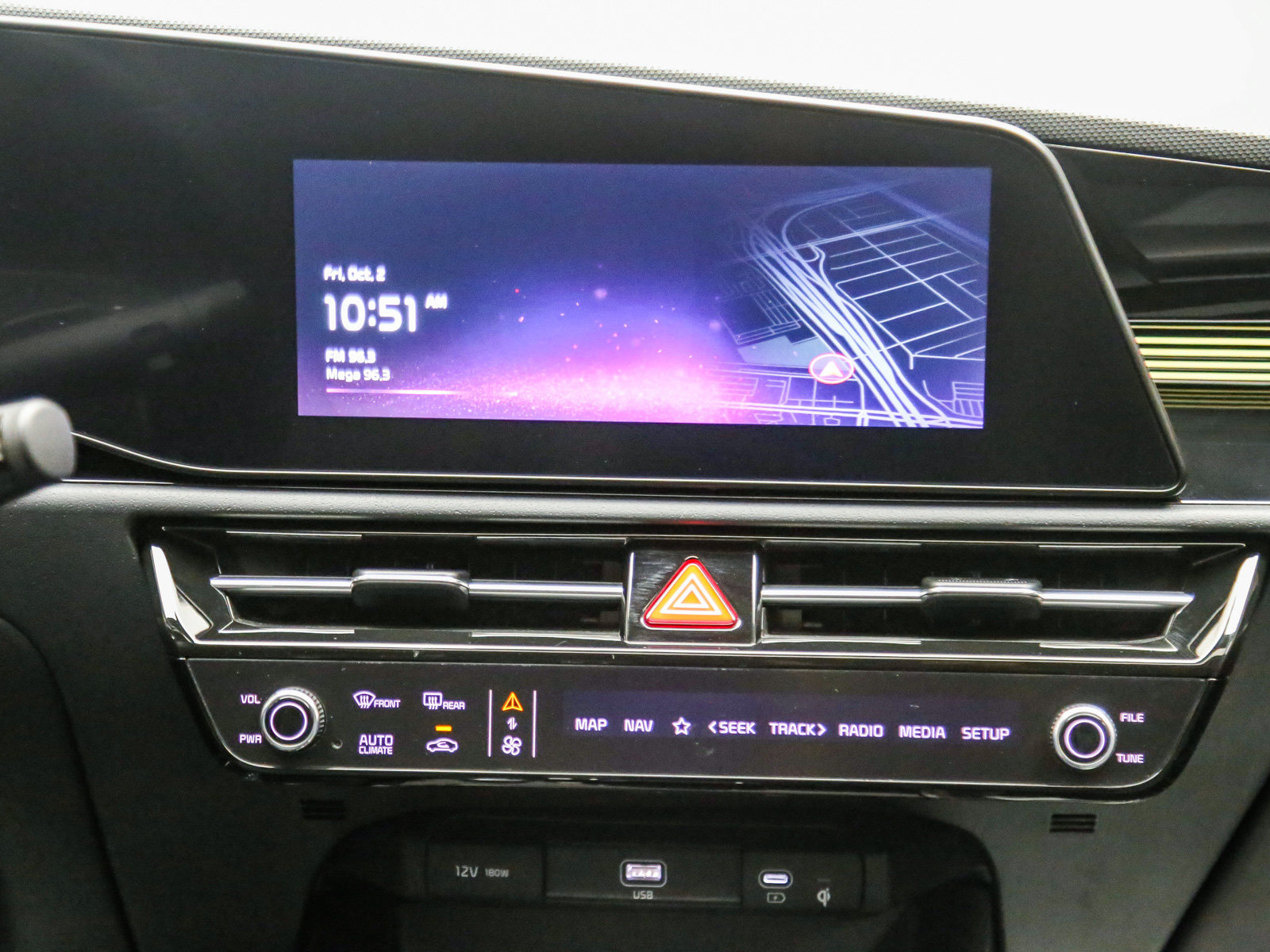 Used 2024 Kia Niro EX Touring FWD image 14