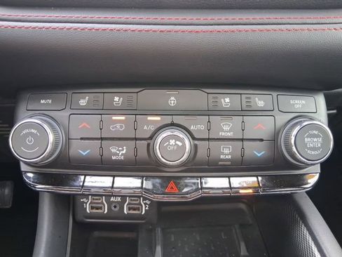 Used 2025 Dodge Durango R/T AWD/4WD image 27