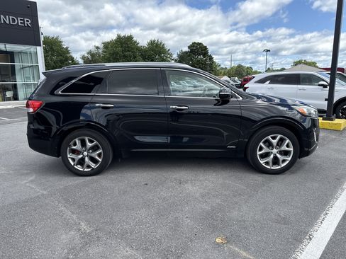 Used 2017 Kia Sorento SX AWD/4WD image 2