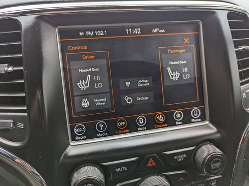 Used 2018 Jeep Grand Cherokee Altitude image 19