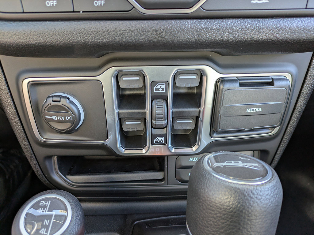New 2026 Jeep Gladiator Sport AWD/4WD image 23
