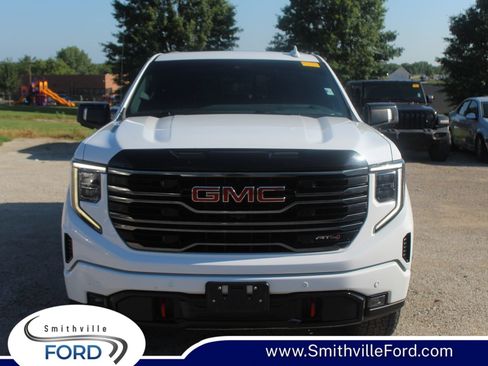 Used 2022 GMC Sierra 1500 AT4 w/ AT4 Premium Package AWD/4WD image 1