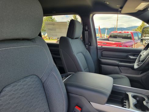 New 2026 RAM 1500 Express AWD/4WD image 20