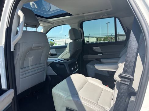 Certified 2025 Ford Expedition Active AWD/4WD image 13