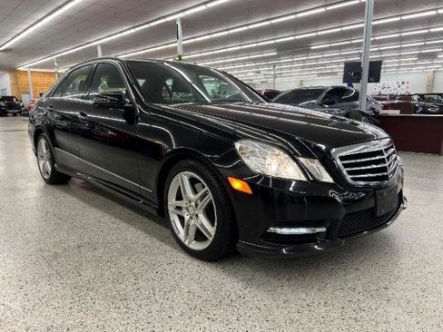 Used 2013 Mercedes-Benz E 350 4MATIC Sedan image 3