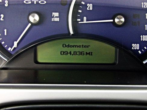 Used 2004 Pontiac GTO image 12