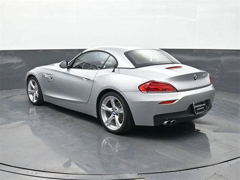 Used 2016 BMW Z4 sDrive28i image 3