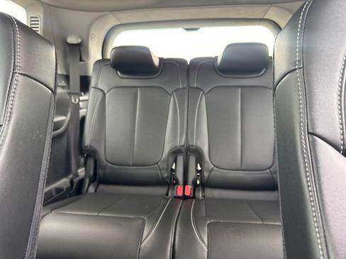 Used 2023 Jeep Grand Cherokee L Limited w/ Luxury Tech Group II AWD/4WD image 12